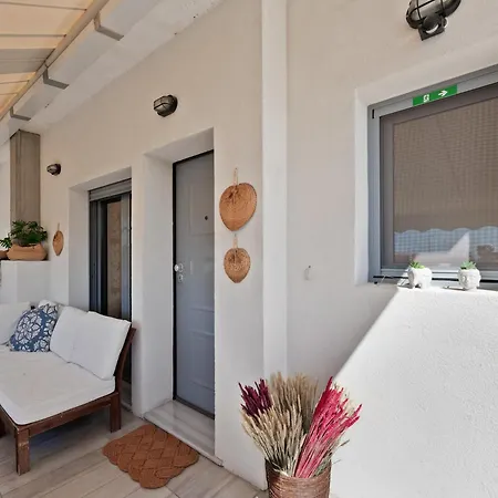 Athens Luxurious Loft-2